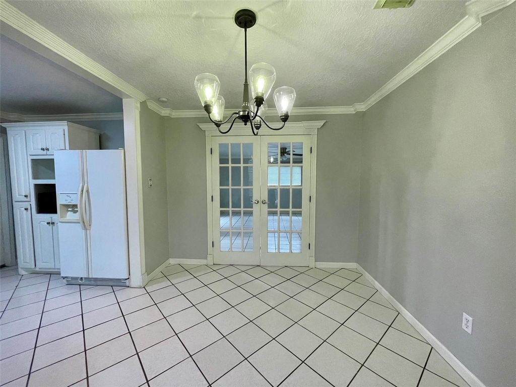 1511 N Avenue N - Photo 7