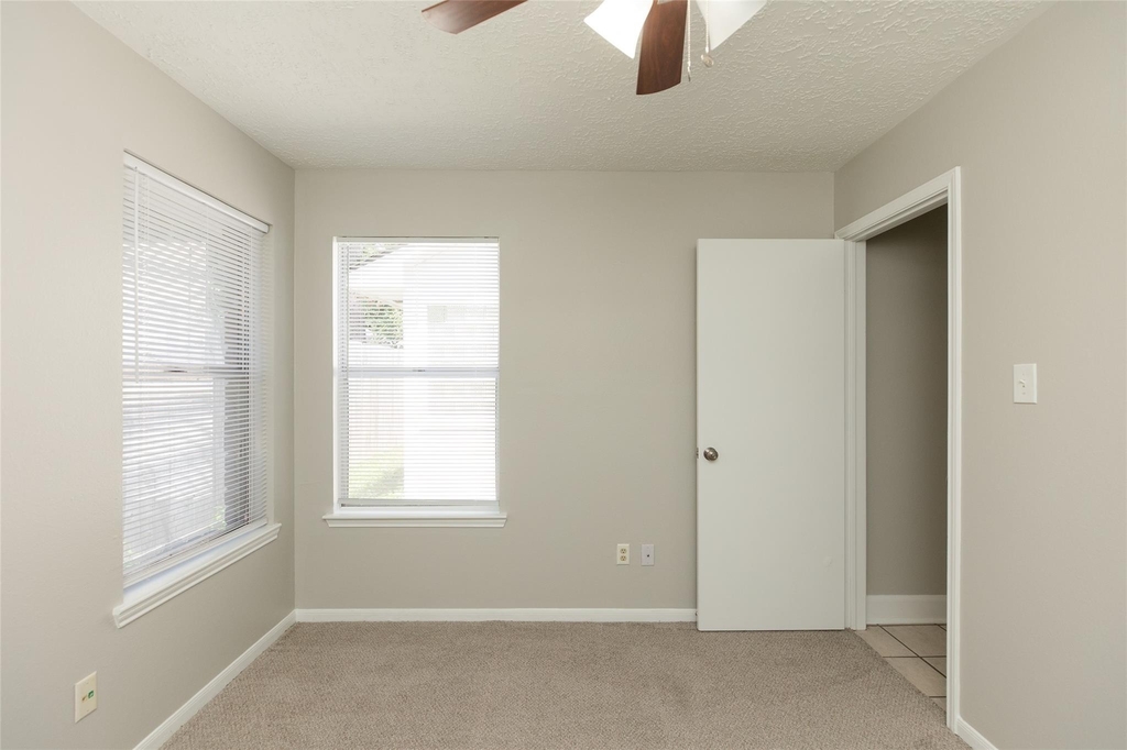 1923 Havenhouse Drive - Photo 19