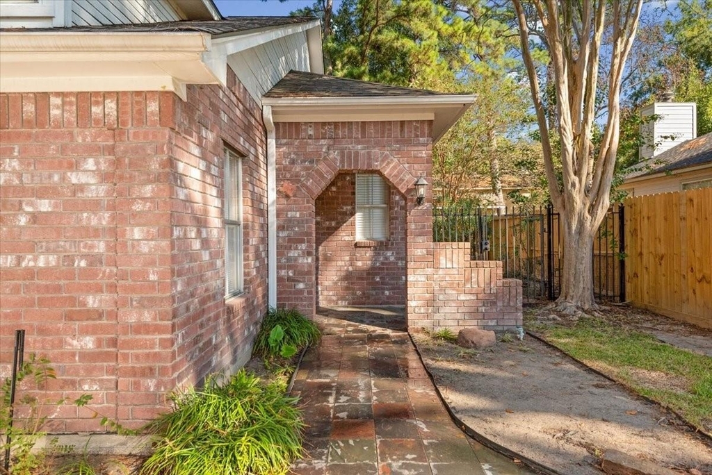 1923 Havenhouse Drive - Photo 1