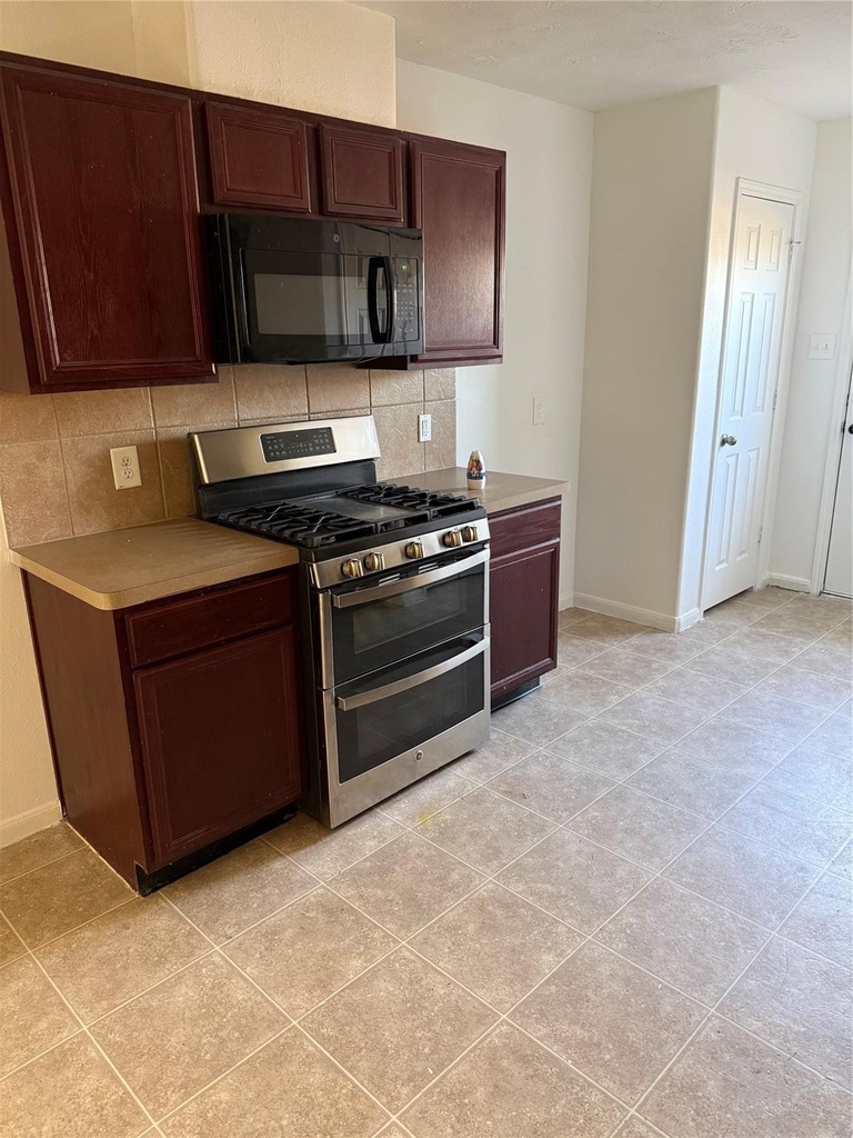 16459 Noble Meadow Lane - Photo 4