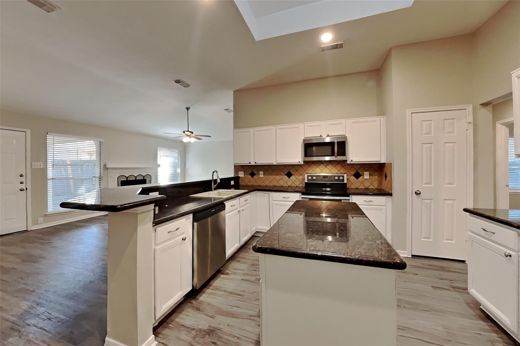 14518 Enola Drive - Photo 4