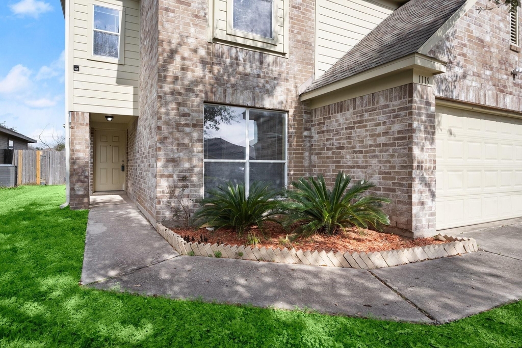 1119 Mossy Branch Street - Photo 2