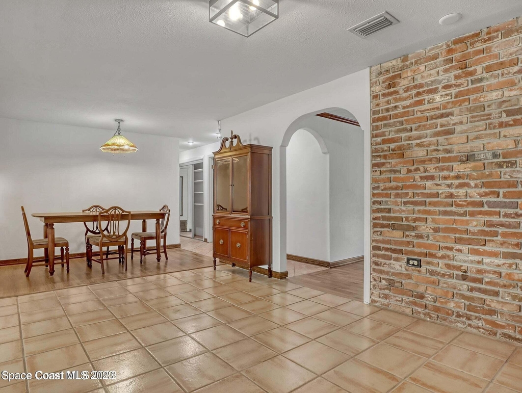 1732 Robin Hood Avenue - Photo 5