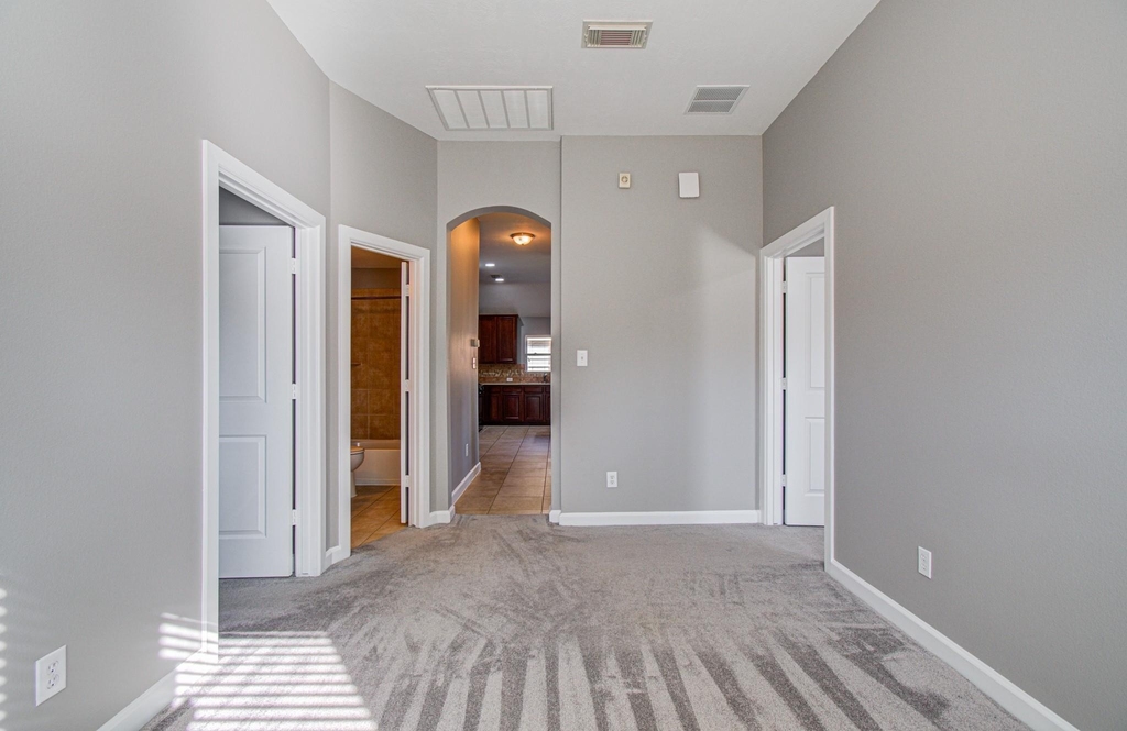 8302 Kerrington Glen Drive - Photo 19