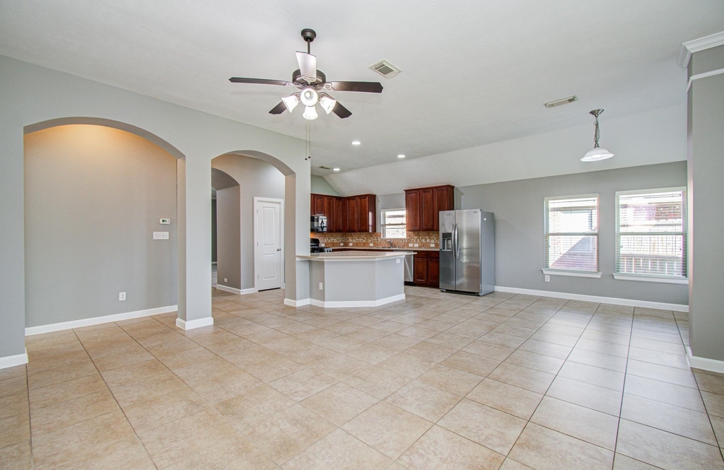 8302 Kerrington Glen Drive - Photo 9