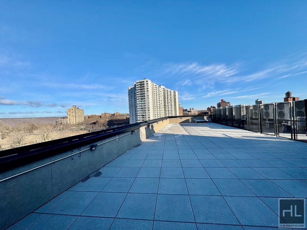 Henry Hudson Pkwy E - Photo 21