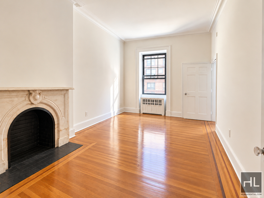 East 72 Street - Photo 3