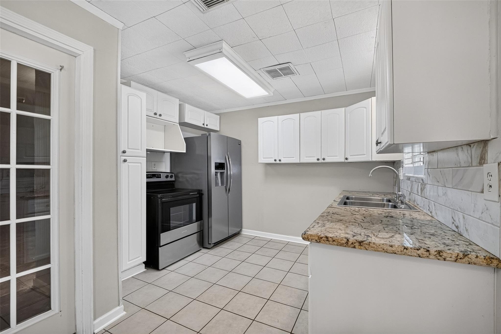 12207 Flushing Meadows Drive - Photo 7