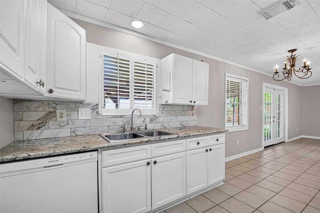 12207 Flushing Meadows Drive - Photo 10