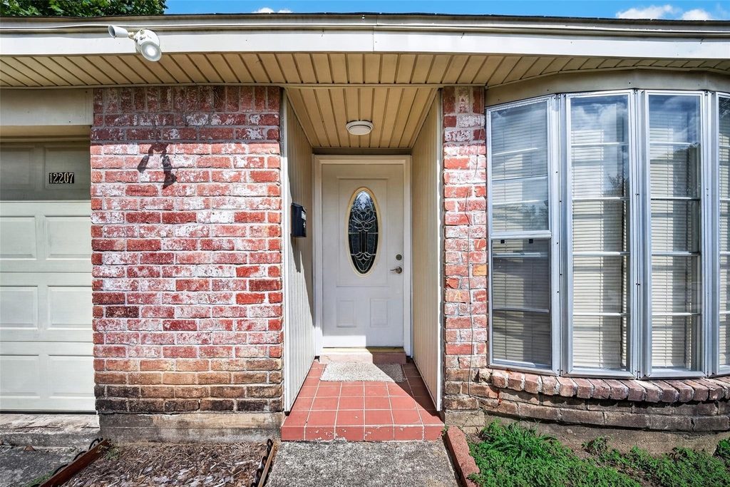 12207 Flushing Meadows Drive - Photo 2