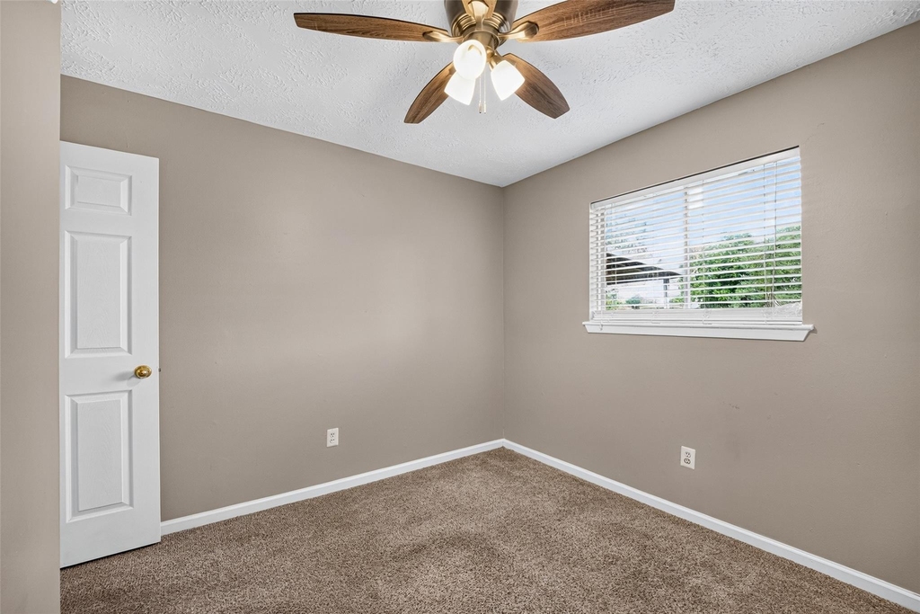 12207 Flushing Meadows Drive - Photo 12