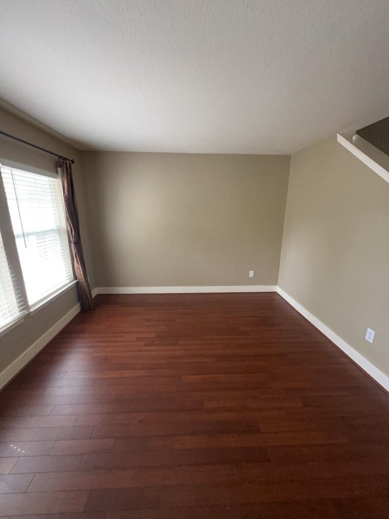 7411 Ravenswood - Photo 6