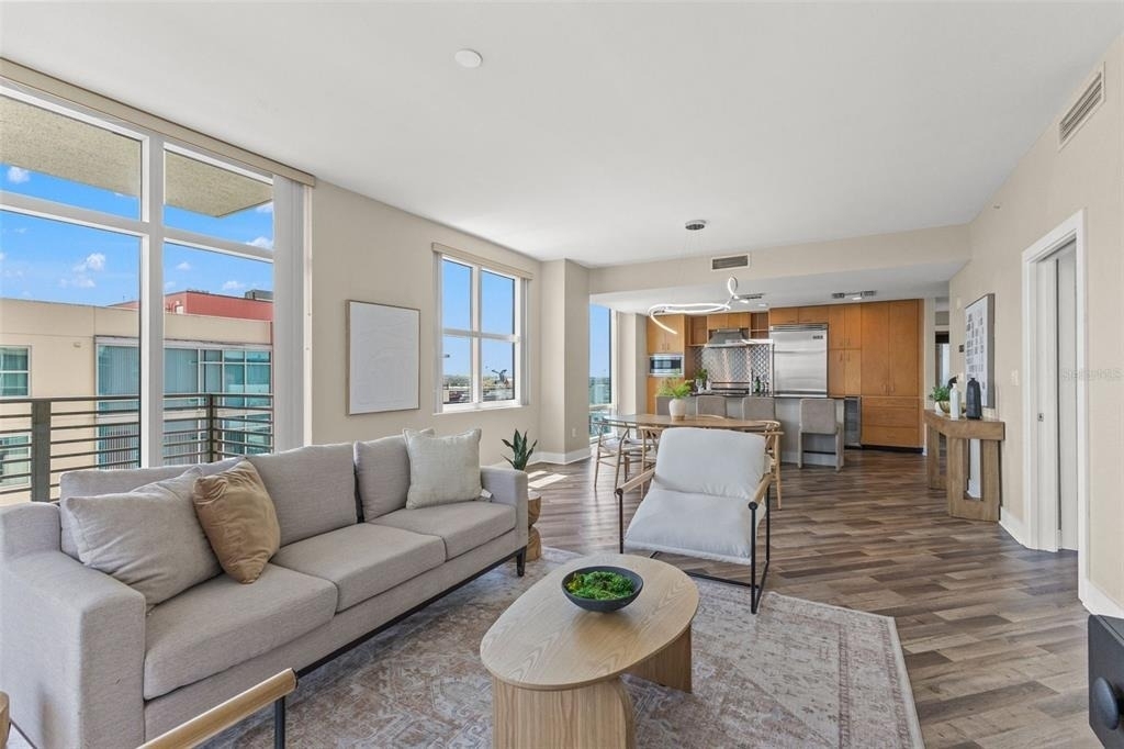 1120 E Kennedy Boulevard - Photo 11