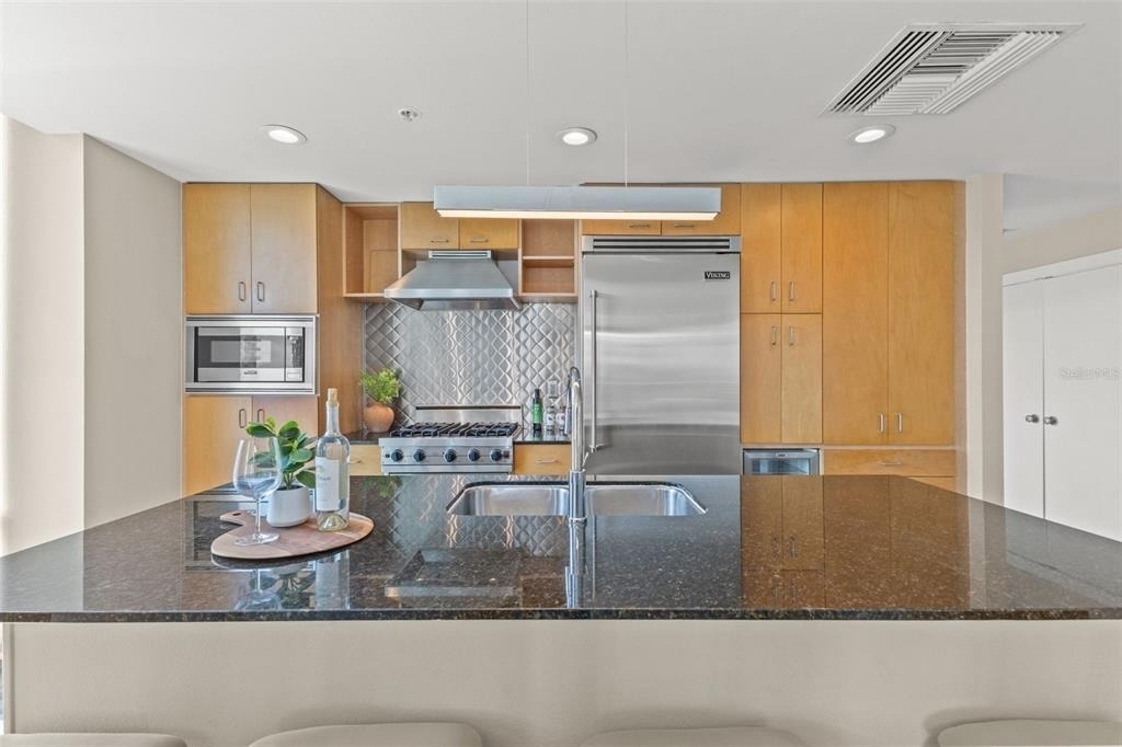 1120 E Kennedy Boulevard - Photo 14