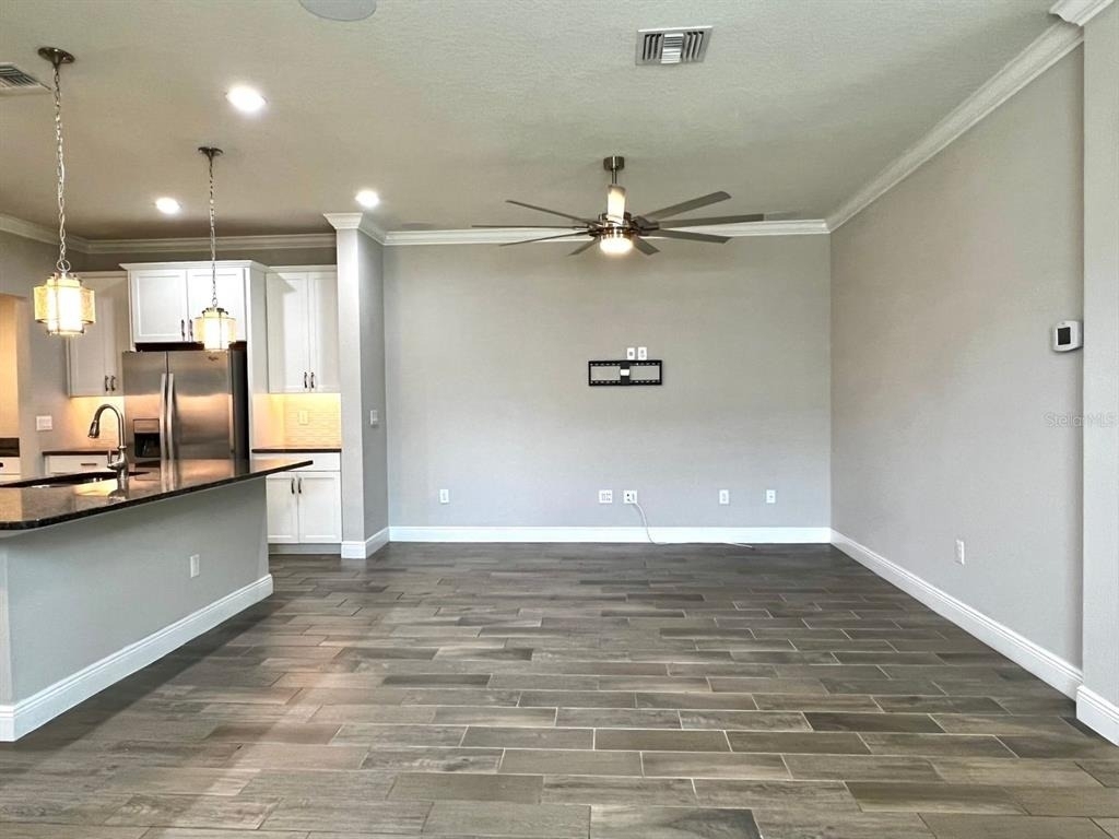 18814 Cornuta Street - Photo 9
