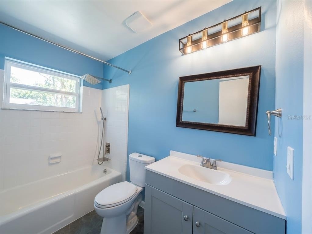 410 Albany Avenue - Photo 10