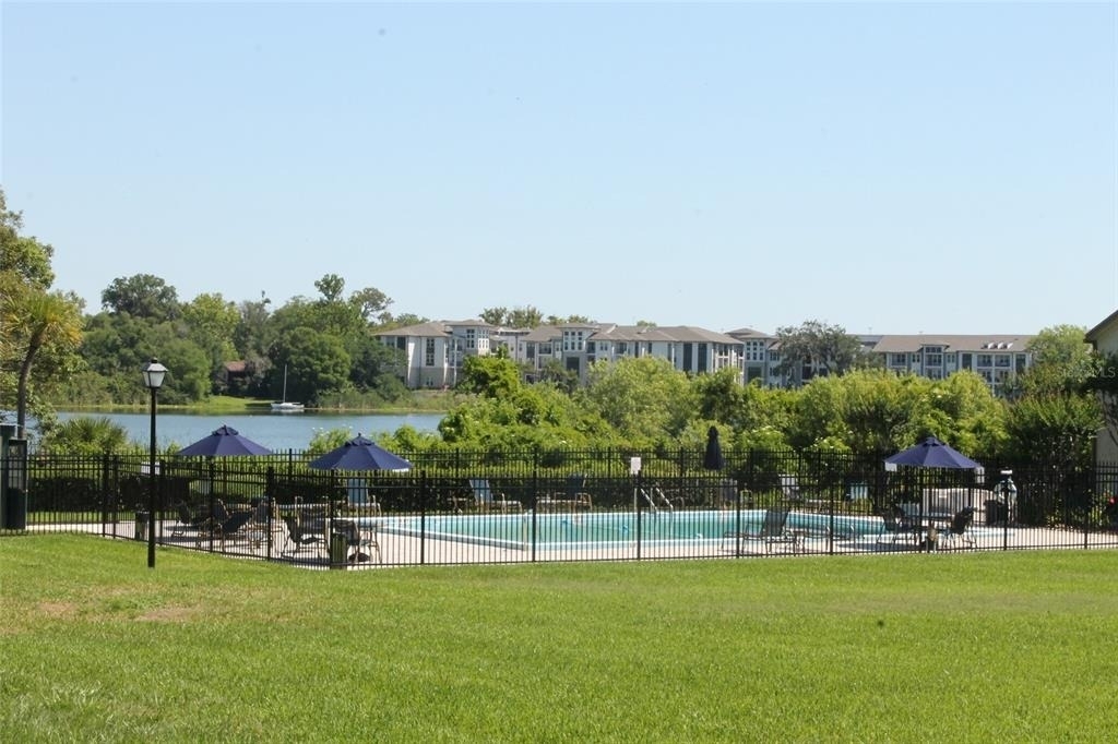 822 Town Circle - Photo 20