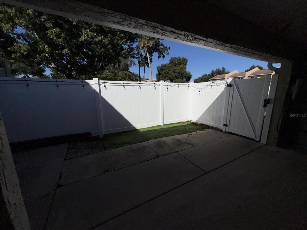 822 Town Circle - Photo 18
