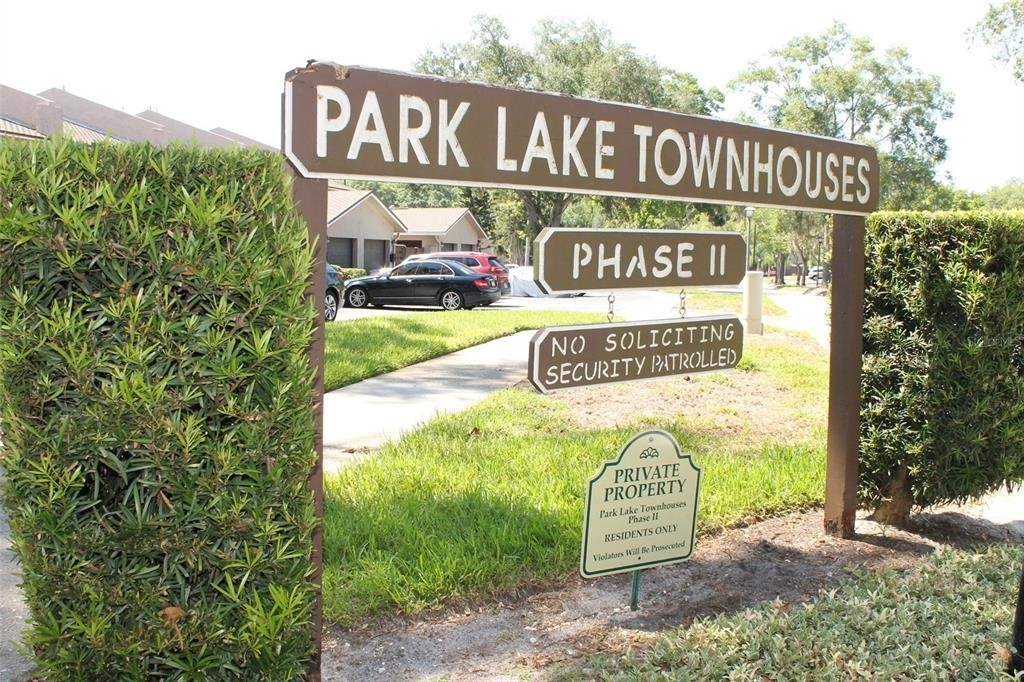 822 Town Circle - Photo 19