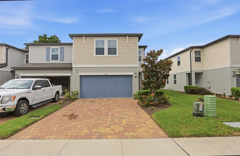 959 Robin Holly Street - Photo 0