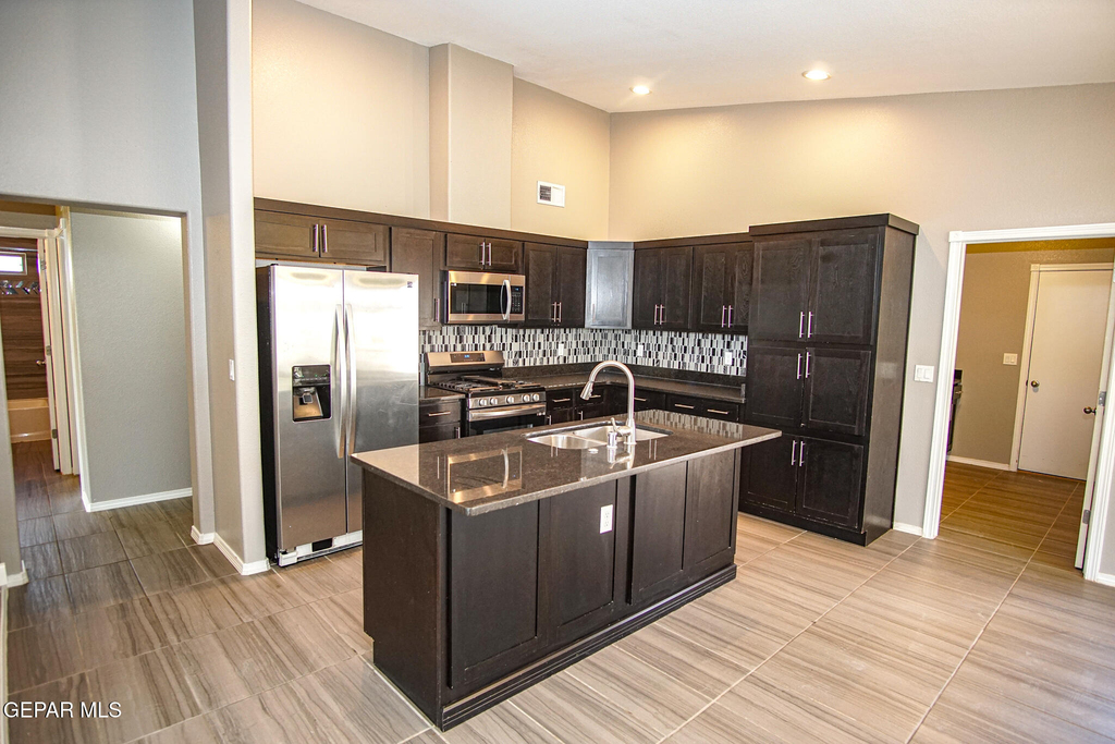 14913 Tierra Isaiah Avenue - Photo 5