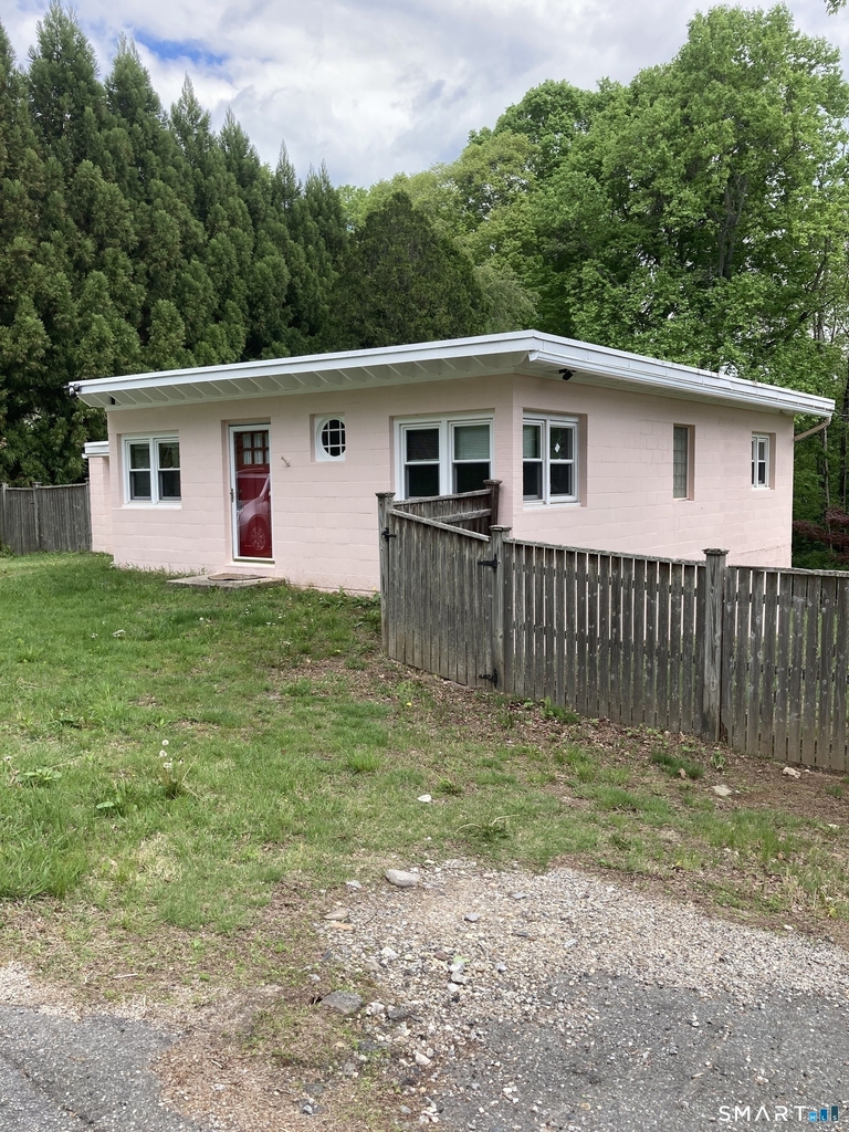 10 Phelps Lane - Photo 1
