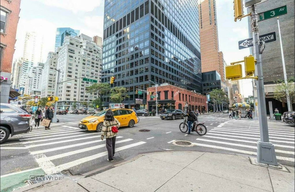 160 East 55th Street - Photo 6