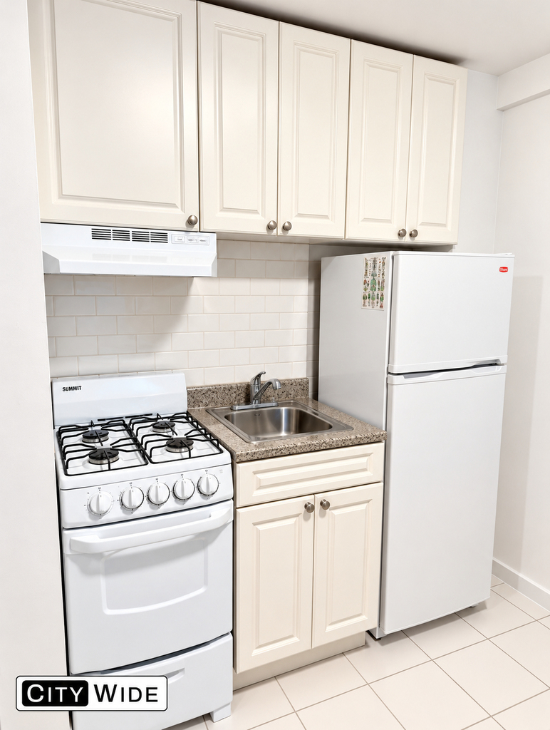 160 East 55th Street - Photo 3