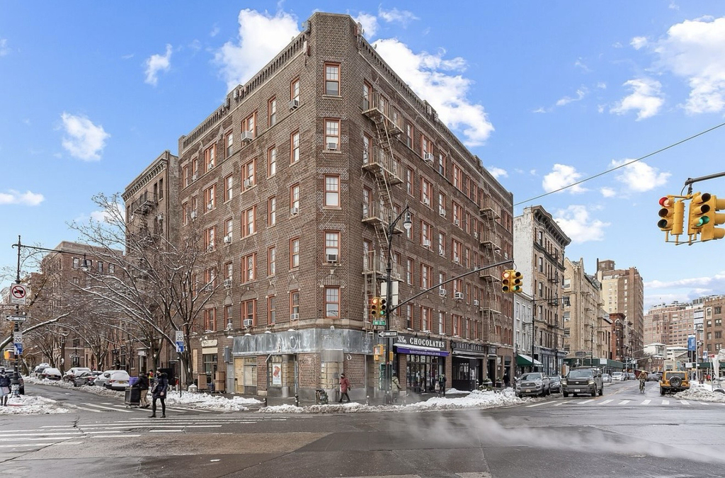 West 11th Street - Photo 7