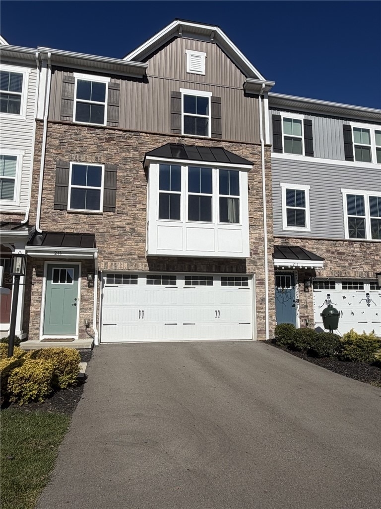 213 Cranesbill Dr - Photo 0