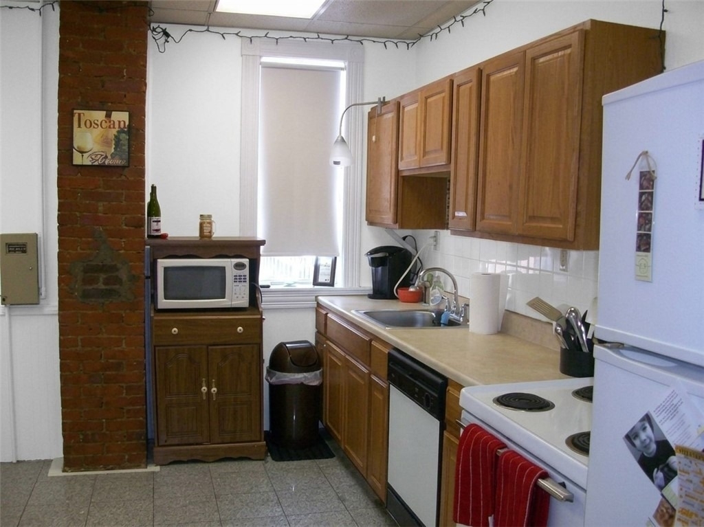 239 Lehigh - Photo 2