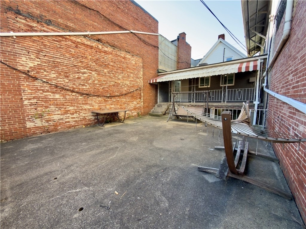 730 Broadway Ave - Photo 23