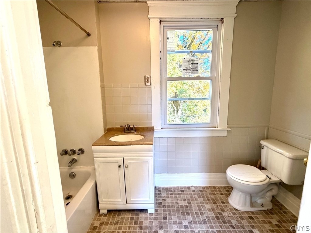 210 Grant Avenue - Photo 19