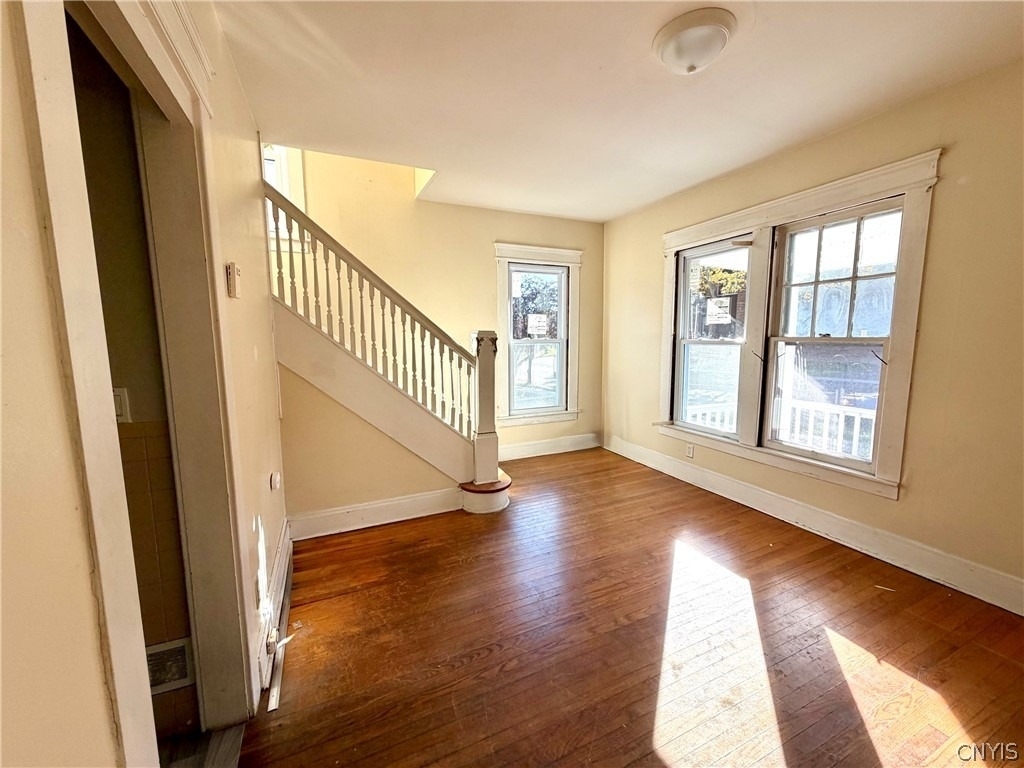 210 Grant Avenue - Photo 11