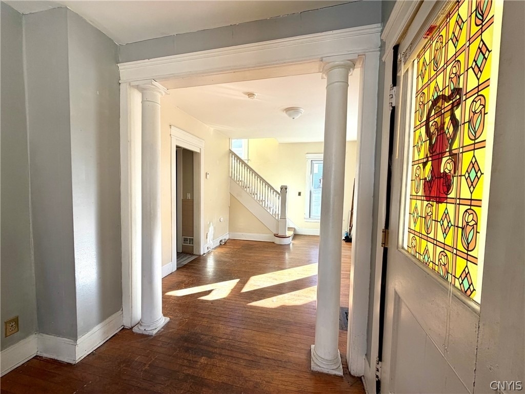 210 Grant Avenue - Photo 4
