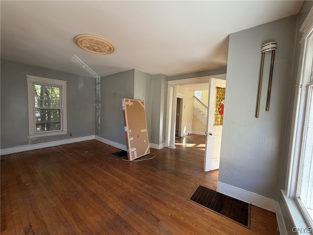 210 Grant Avenue - Photo 7