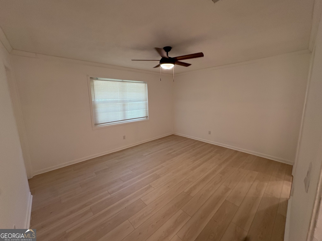 215 Belair Drive - Photo 4