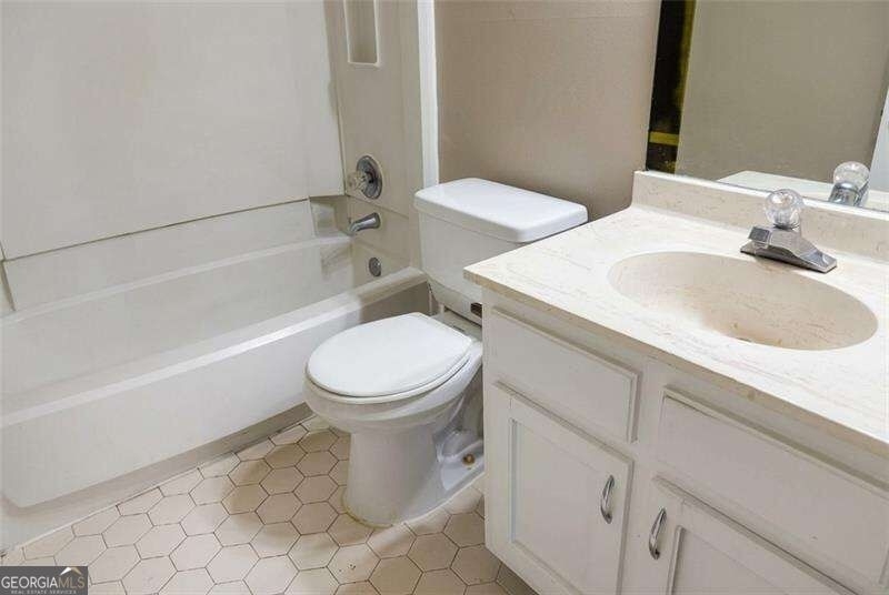 6106 Queen Anne Court - Photo 13
