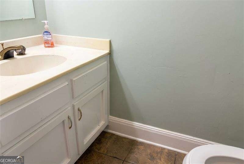 6106 Queen Anne Court - Photo 4