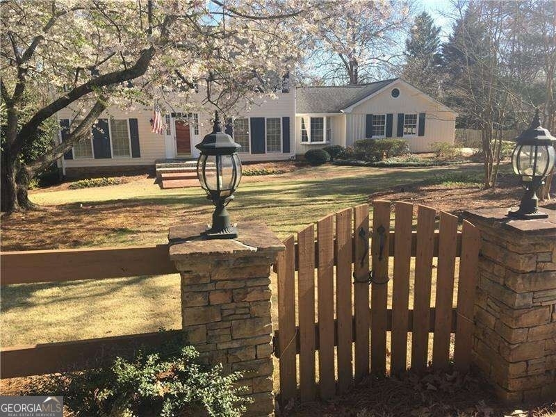 1455 Spalding Drive - Photo 1