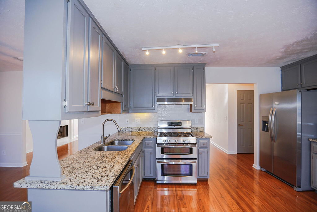 1885 Watercrest Circle - Photo 6