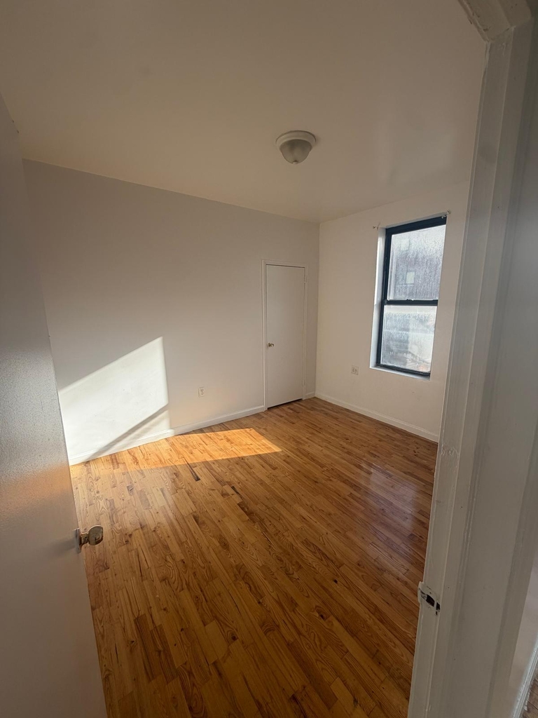 West 161st Street - Photo 3