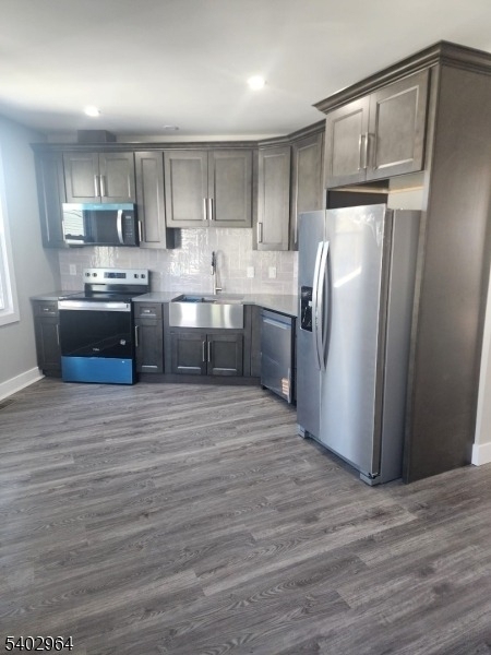 93 Hughes St - Photo 4
