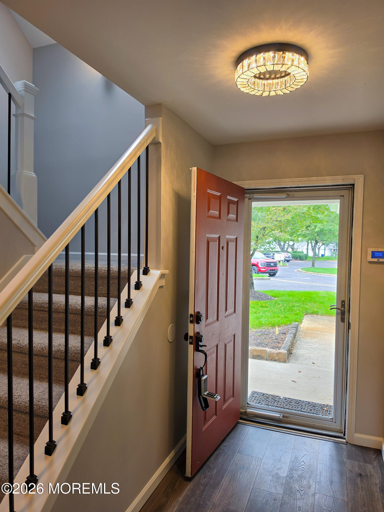23 Commons Drive - Photo 4