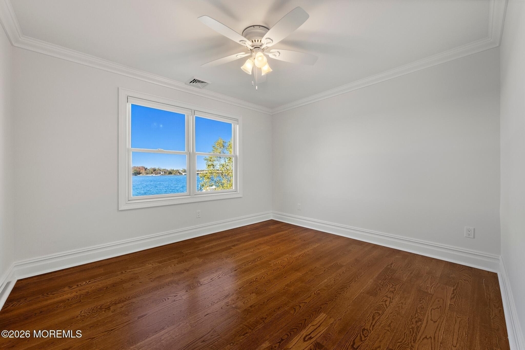 443 Driveway - Photo 29