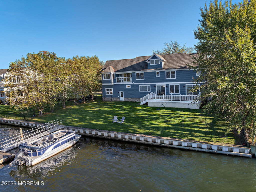 443 Driveway - Photo 0