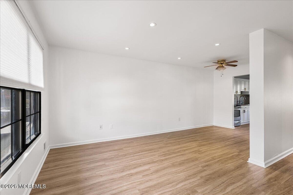 114 Village Green Way - Photo 11
