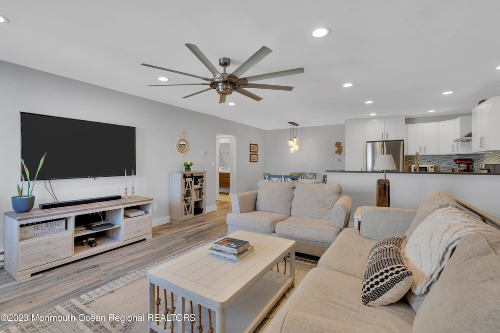260 Ocean Avenue - Photo 4