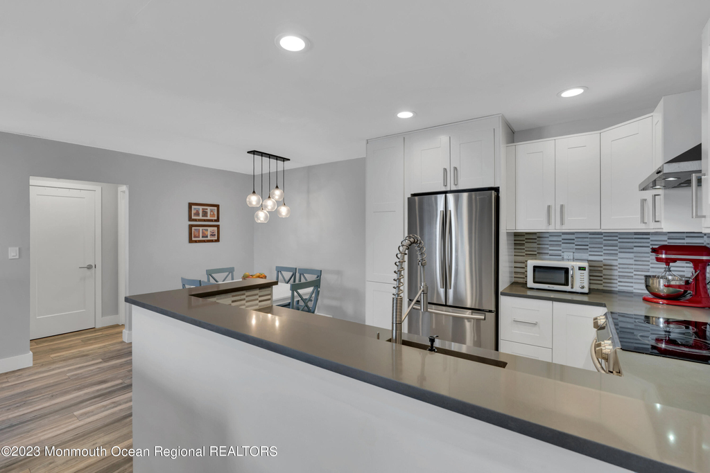 260 Ocean Avenue - Photo 8