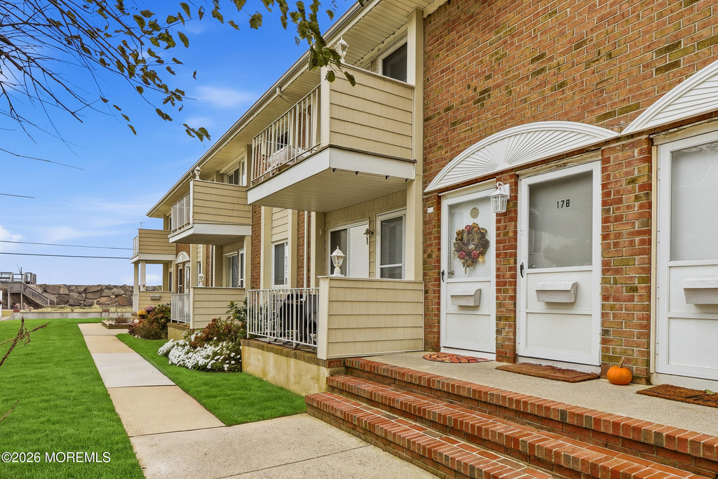 260 Ocean Avenue - Photo 2